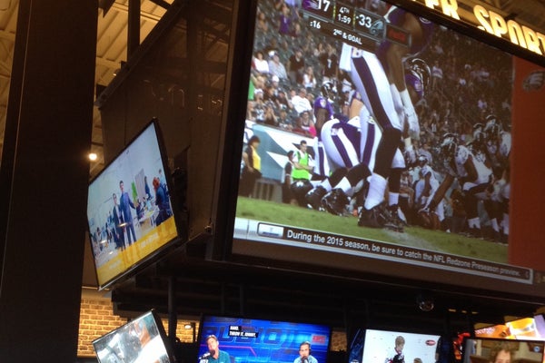 Buffalo Wild Wings — photo