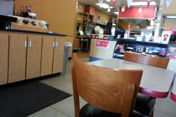 Donatos Pizza — photo