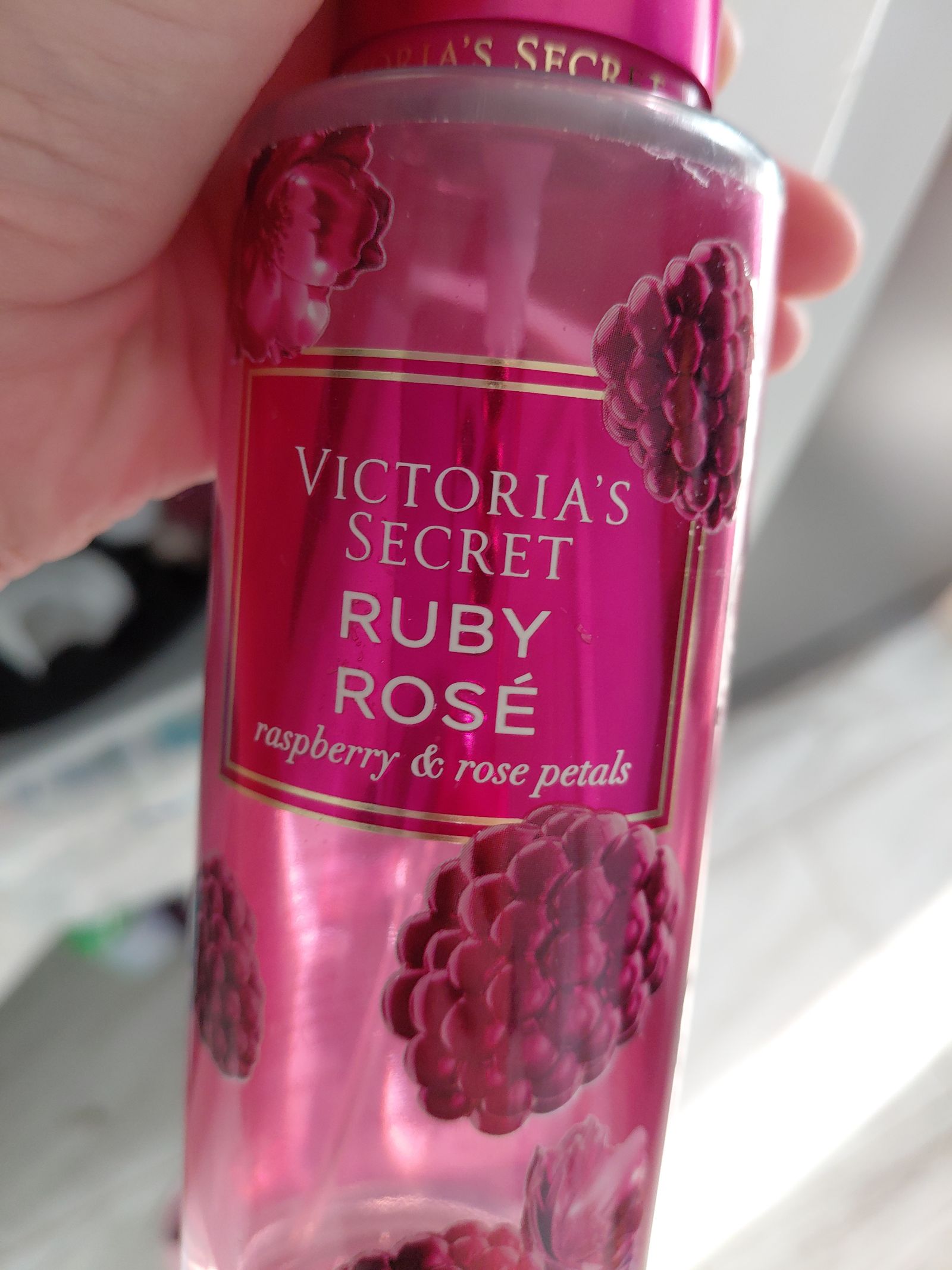 Victoria's Secret Ruby Rosé